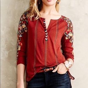 Floral embroidered long-sleeved shirt